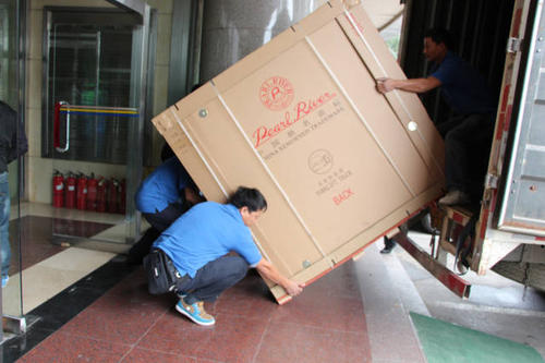带岭钢琴贵重工艺品无忧运